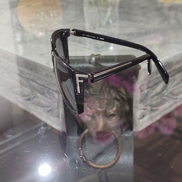 fendi Fs5220 Black and Silver Gradient Rectangular Sunglasses - Picture 4 of 8